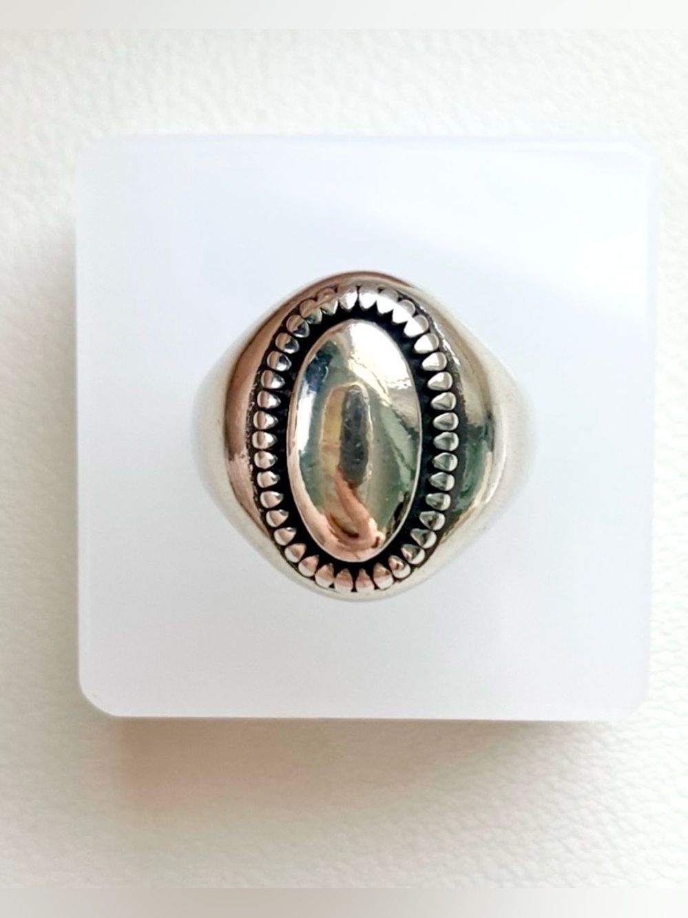 Elegant Silver Women's Ring R001